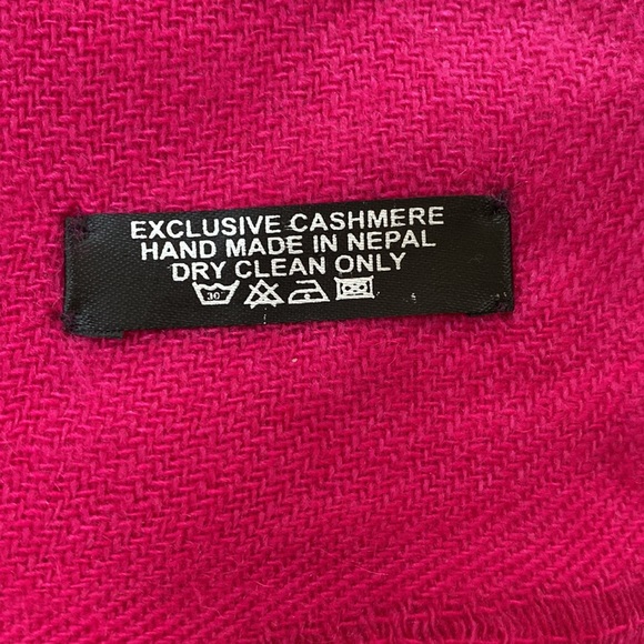 New Exclusive Cashmere Scarf Wrap Made in Nepal Pink - Picture 3 of 5